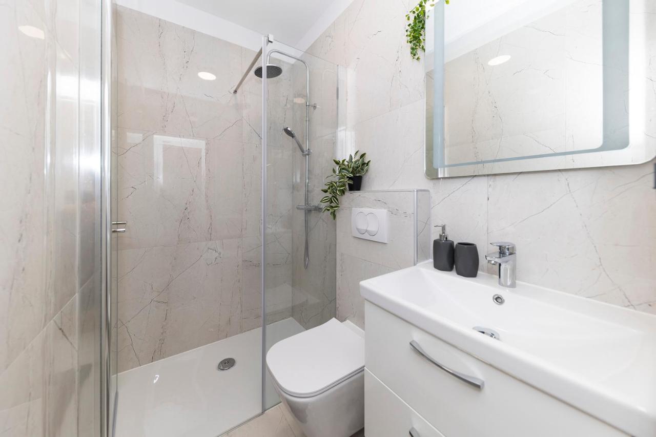 Apartment Marianne , Parking Free , 2 Bedroom & 2 Bathroom , Modern & Cozy Zadar Extérieur photo